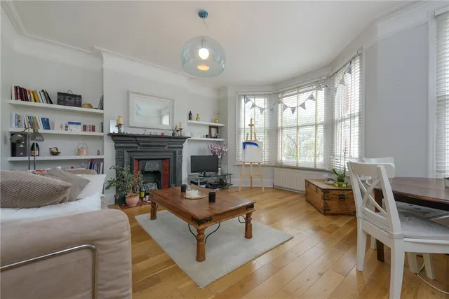 Bathurst Gardens, Kensal Green, London, NW10, photo 1