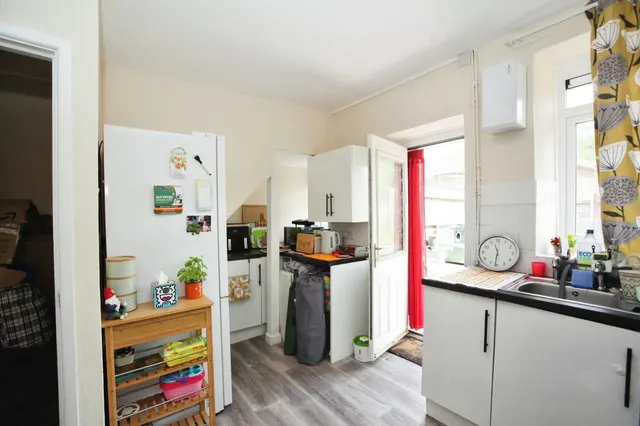 Deri Terrace, Ferndale, CF43, photo 3