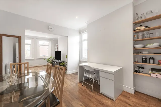 Photo 2 — Humbolt Road, Fulham, London, W6