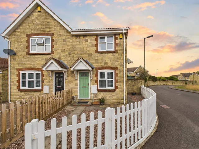Katherine Close, Gloucester, GL3, photo 1