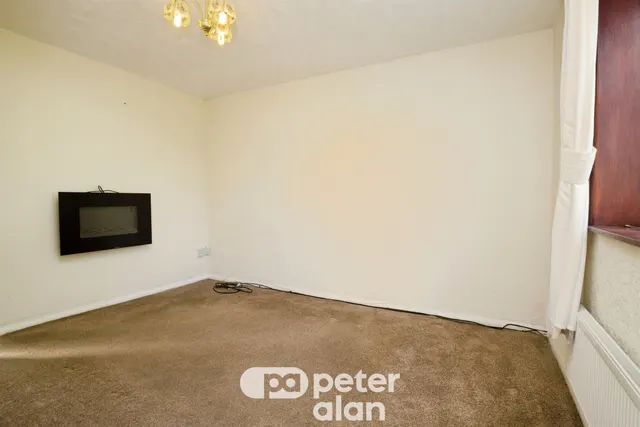 Mead Lane, Cwmbran, NP44, photo 3