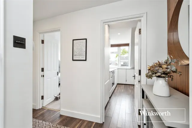 Photo 2 — King Edward Road, New Barnet, EN5