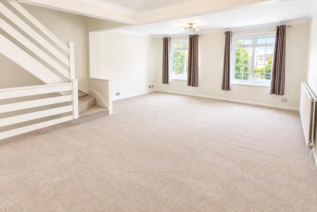 Langley Walk, Woking, GU22, photo 3