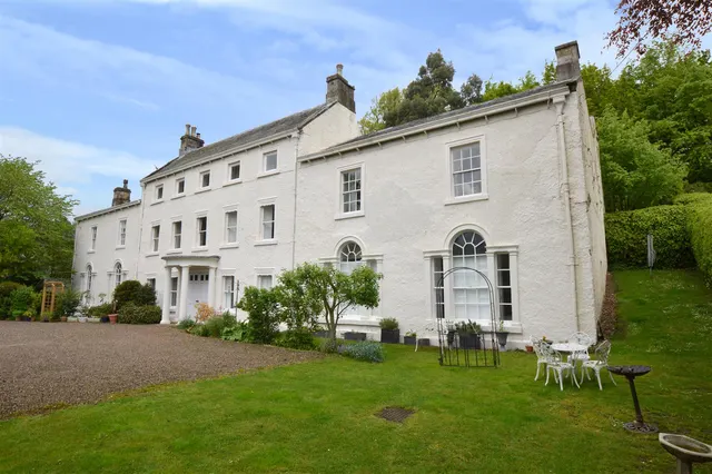 Draycott Hall, Fremington, photo 1