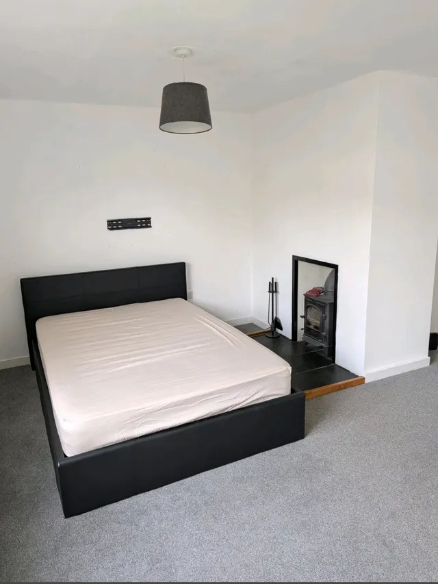 Photo 2 — Falkland Place CV47
