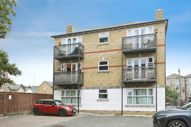 Tonbridge Road, Maidstone, ME16, photo 1