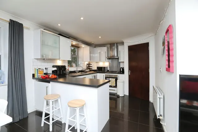 Tonbridge Road, Maidstone, ME16, photo 2