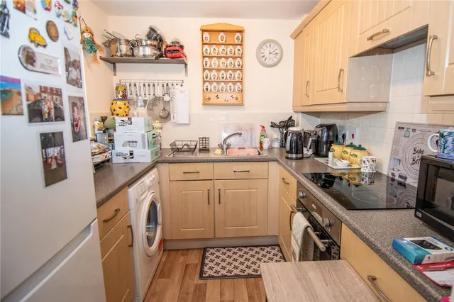 Photo 3 — Design Close, Bromsgrove, Worcestershire, B60 3GS