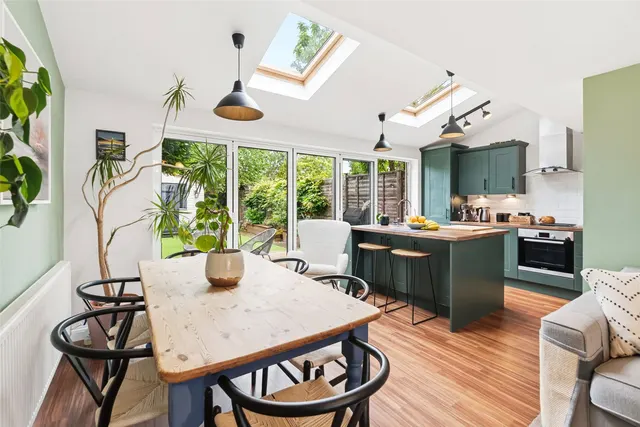 Photo 3 — Warren Road, Twickenham, TW2 7DH
