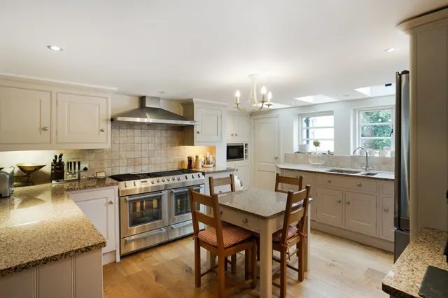 Photo 3 — 117 High Street, Lindfield, RH16