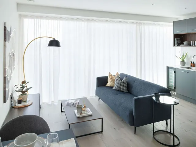 Duke Of Wellington Avenue, London, SE18, photo 2