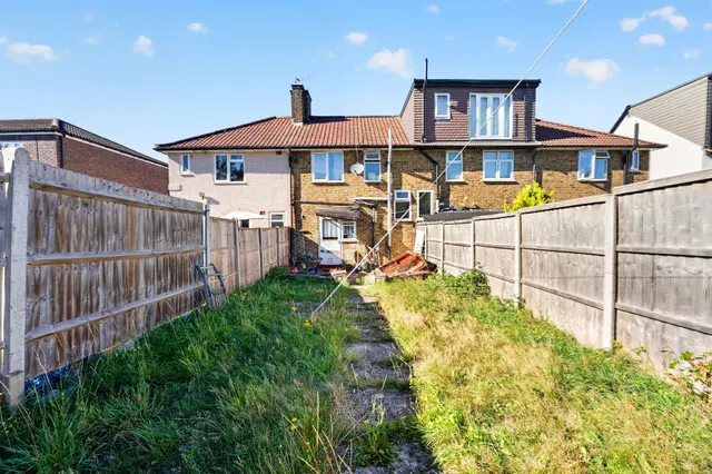Dorchester Road, Morden, SM4, photo 3