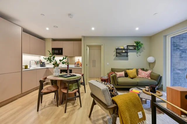 Photo 3 — Showflat 8 (2 Bed), Momento Staines-upon-Thames, 28 Mill Mead