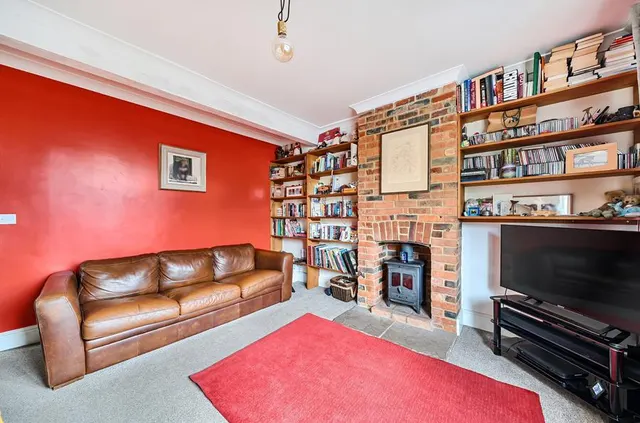 Grant Road, Crowthorne, RG45, photo 3