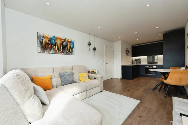 Frogmore Avenue, Watford, WD17, photo 1