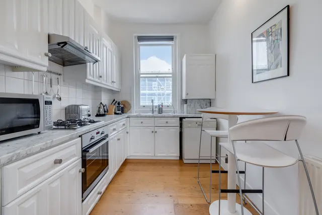 Fitzroy Road, London, NW1, photo 3