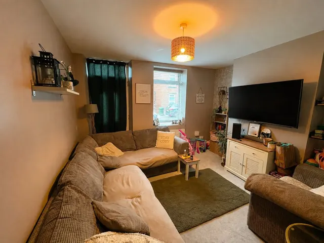 Bond Street, Wombwell, photo 3