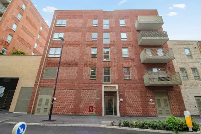 Tom Lake Way, Watford, WD19, photo 2