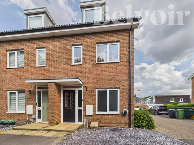 Irvine Crescent, Basingstoke, RG24, photo 1