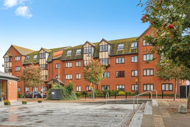 St Georges Court, Great Yarmouth, photo 1