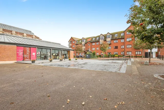 Photo 3 — St Georges Court, Great Yarmouth
