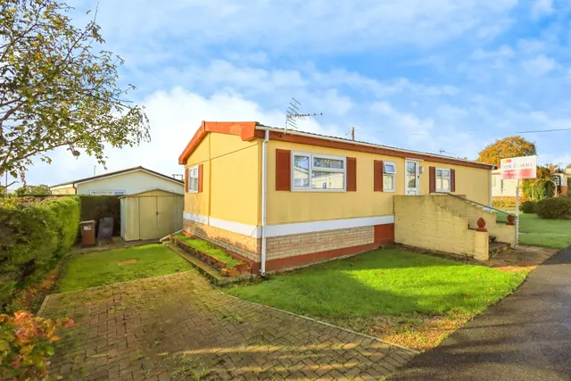 Mill Road, Hailsham, BN27, photo 1