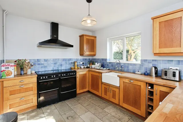 Hadlow Road, Tonbridge, TN9, photo 3