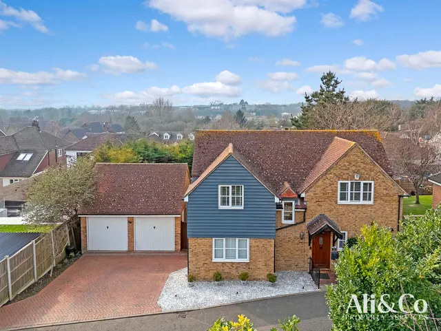 Henry De Grey Close, Grays, Essex, RM17 5GH, photo 1