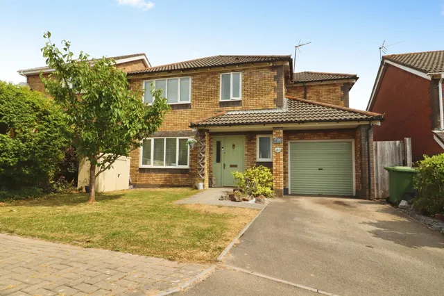 Ffordd Glas Y Dorlan, Llantwit Fardre, Pontypridd, photo 1