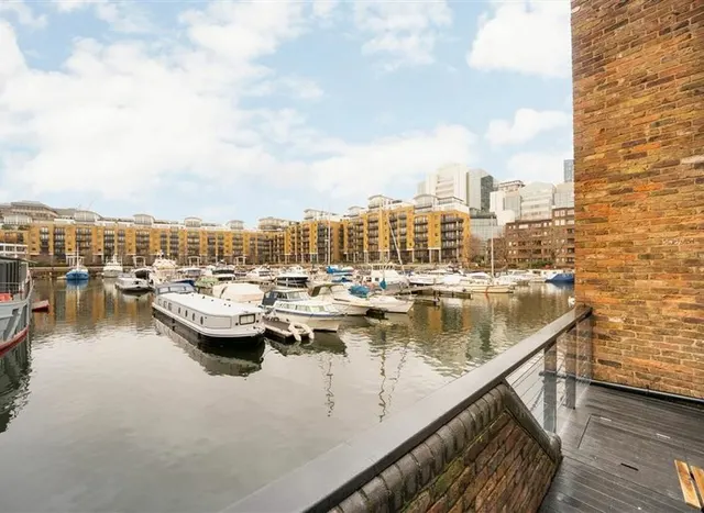 Mews Street, Wapping, E1W, photo 1