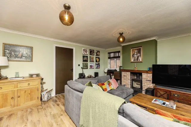 Photo 3 — Brackenhill Close, Brayton, Selby