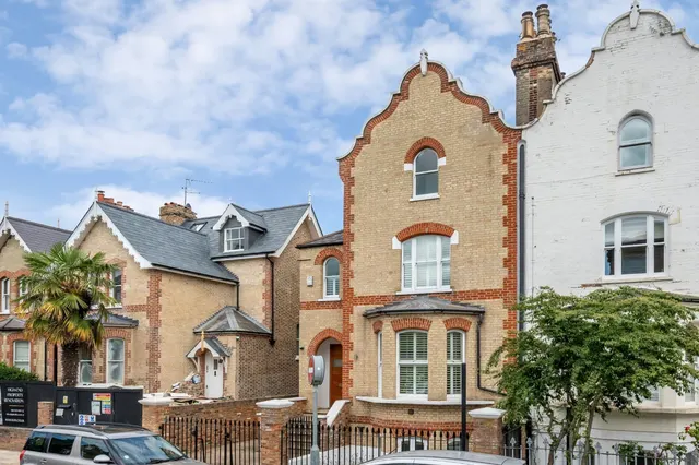 Spencer Road, London, SW18, photo 1