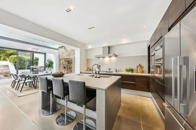 Spencer Road, London, SW18, photo 3