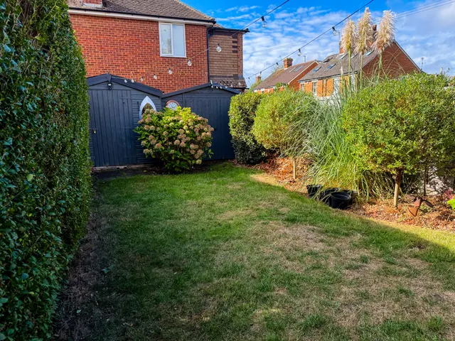 Eastworth Road, Chertsey, KT16, photo 3