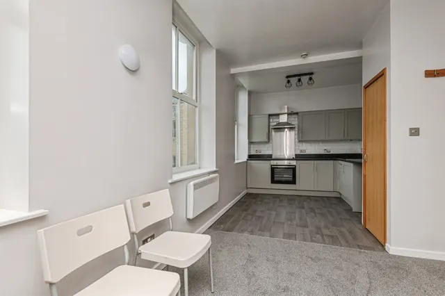 Byram Street, Huddersfield, HD1, photo 3