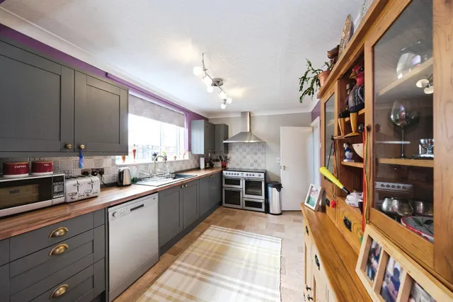 Beech Hill Drive, Mansfield, NG19, photo 3