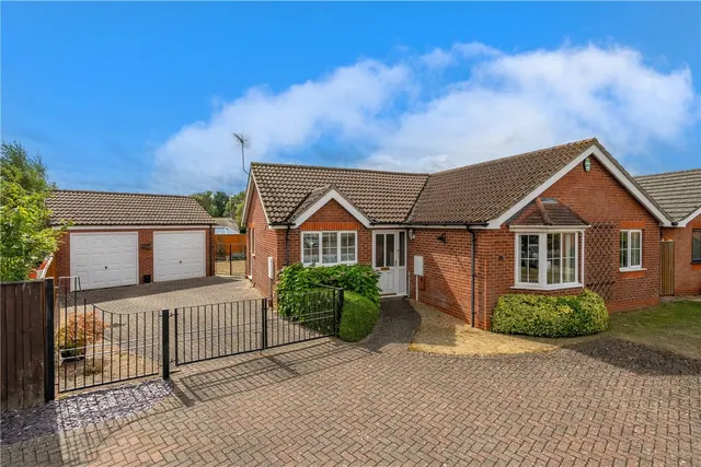 Photo 2 — Priory Way, Sleaford, Lincolnshire, NG34