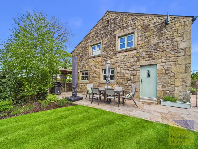 Chipping Road, Thornley With Wheatley, Lancashire, PR3 2TE, photo 1