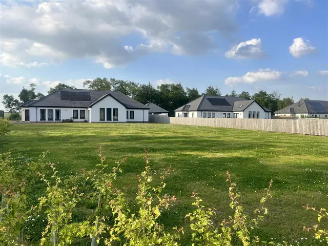 Biggar Road, Carnwath, Lanark, ML11 8JT, photo 1