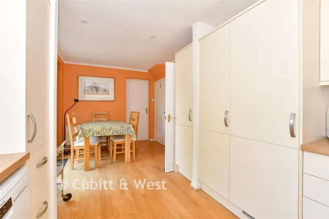 Northdowns, Cranleigh, GU6, photo 3