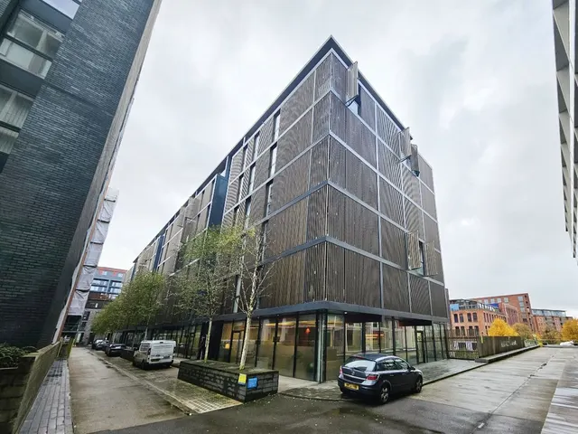 Photo 3 — 15 Burton Place, Manchester, M15 4LR
