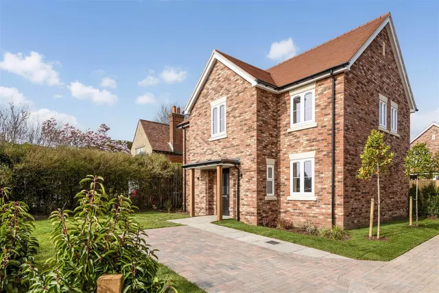 Warsash Road, Warsash, photo 1