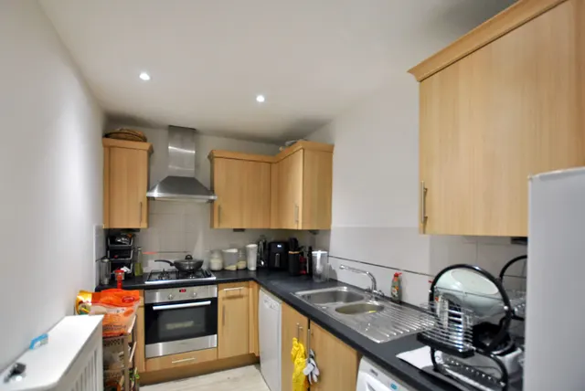 Black Eagle Drive, Northfleet, DA11, photo 3