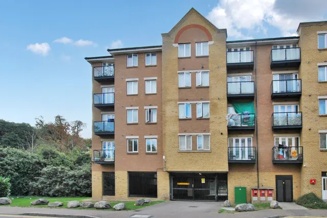 Black Eagle Drive, Northfleet, DA11, photo 1