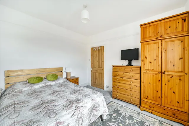 Douglas Road, Surbiton, KT6, photo 2