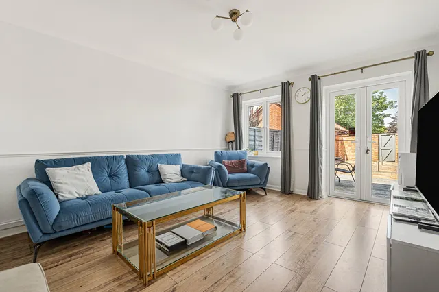 Beechwood Avenue, Sunbury-on-Thames, TW16, photo 3