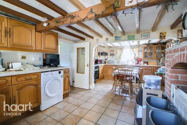 High Street, Sutton On Trent, NG23, photo 3