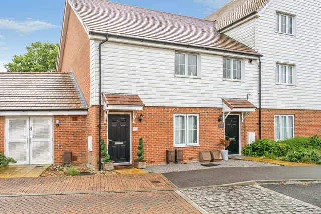 Peckham Chase, Eastergate, PO20, photo 1