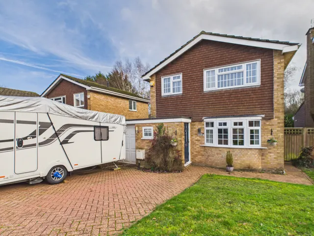 Lavender Road, Basingstoke, RG22, photo 1