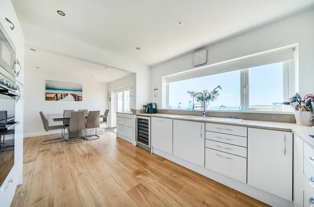 Sandilands Road, Tywyn, photo 3
